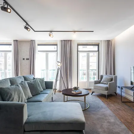 Anjos Balconies Гостьовий будинок Лісабон