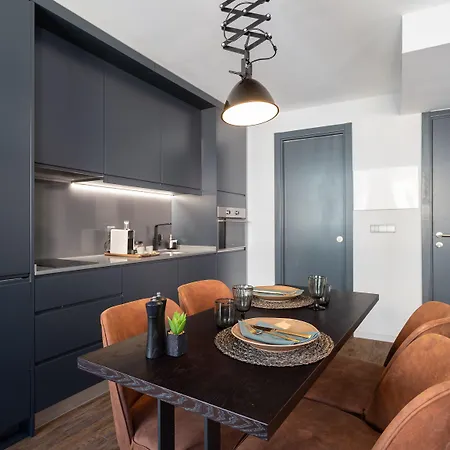بيت ضيافة Anjos Balconies 4*