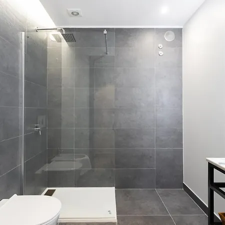 ゲストハウス Anjos Balconies 4*