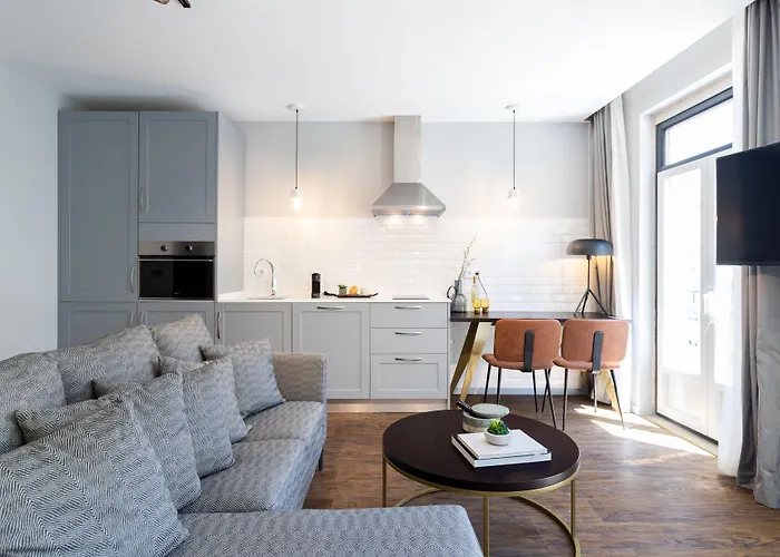 Πανσιόν Anjos Balconies 4*