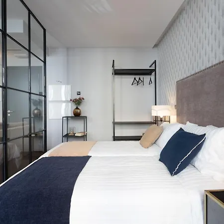 Гостевой дом Anjos Balconies 4*